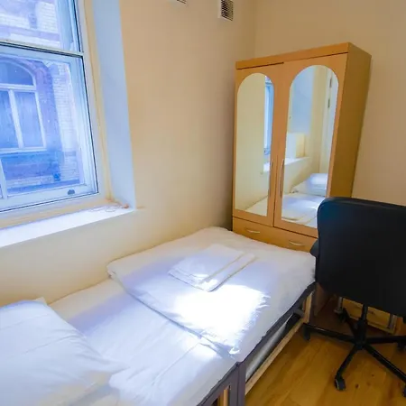 Modern 2 Bedroom Flat In The Heart Of بريستول